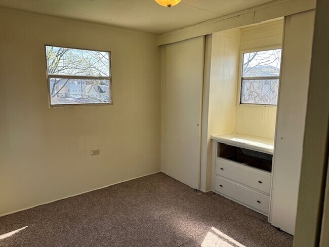 Building Photo - 2729 Herr St