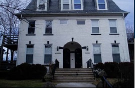 Building Photo - 704-706 Gladstone Ave
