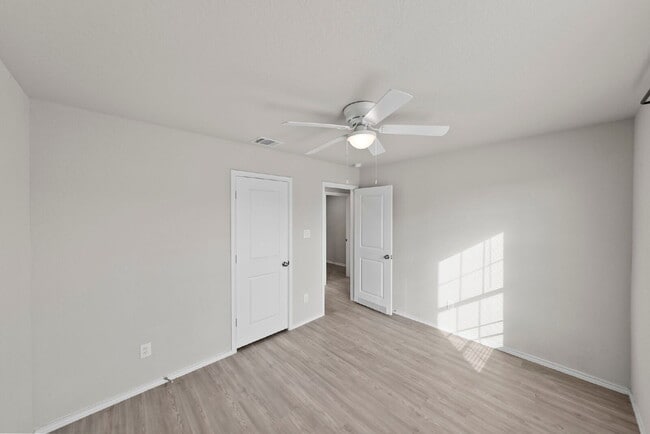 Building Photo - Stylish One Story Living with Modern Upgrades and Resort Style Amenities