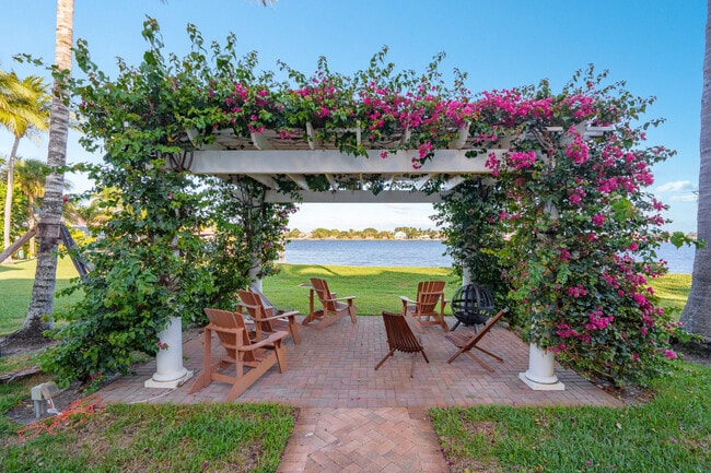 Building Photo - 108 Ocean Cay Way