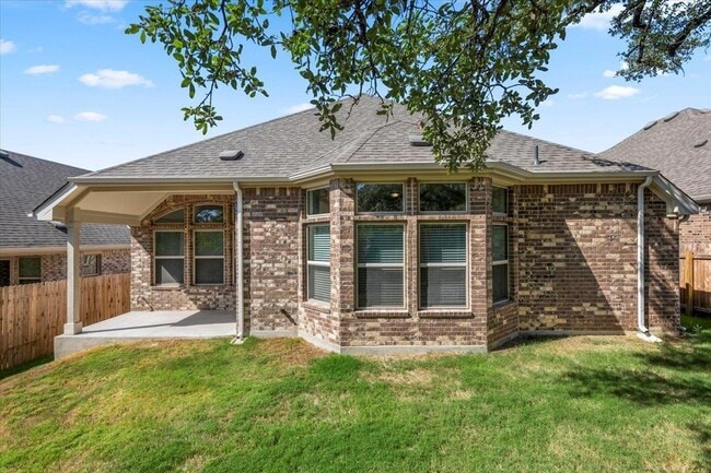 Building Photo - 1425 Cole Ests Dr