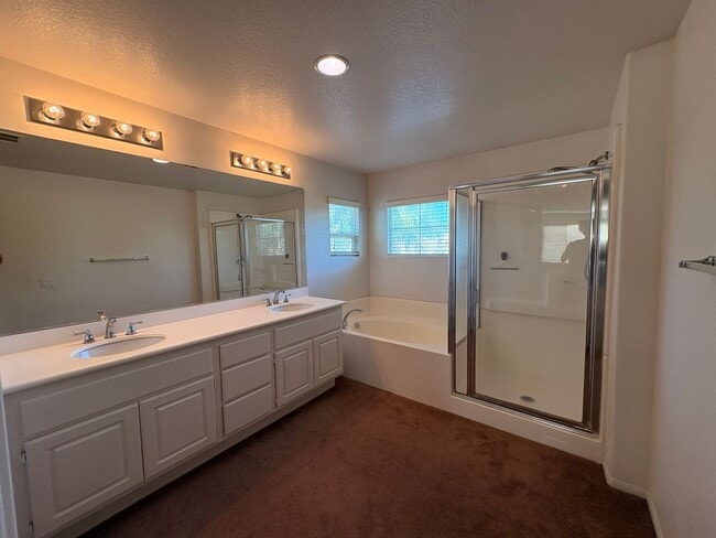 Building Photo - EASTVALE GREAT NEIGHBORHOOD- 4+2.5 EXECUTIVE HOME, QUIET NEIGHBORHOOD - AVAILABLE NOW!!! ONLY 2 C...