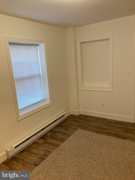 Building Photo - 623 Columbia Ave