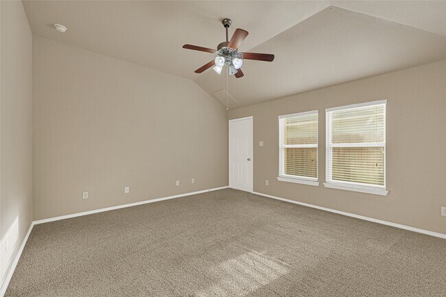 Building Photo - 12914 Pecan Shores Dr