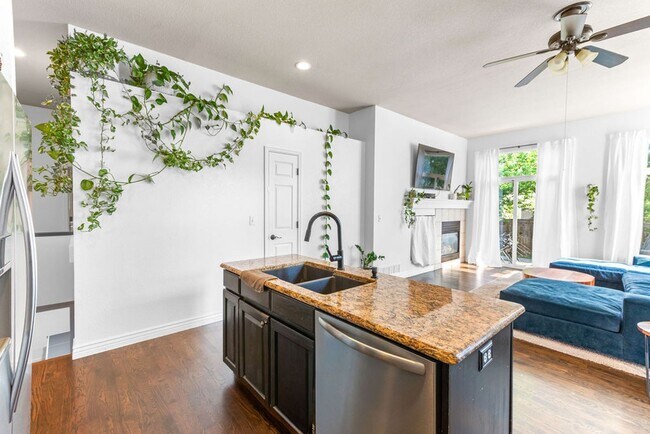 Building Photo - 2225 Timber Creek Dr