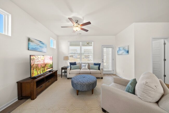 Building Photo - BRAND NEW 3 Bed 2.5 bathroom townhomes in Wake Forest!