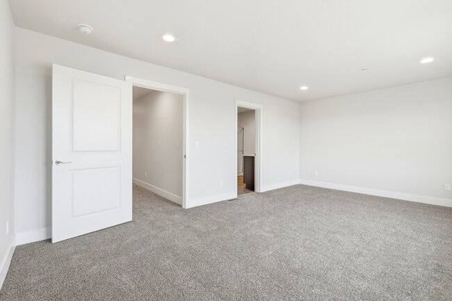 Building Photo - 4609 Rd 114