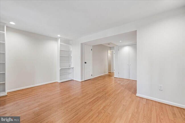 Building Photo - 2002 Derby Ridge Ln