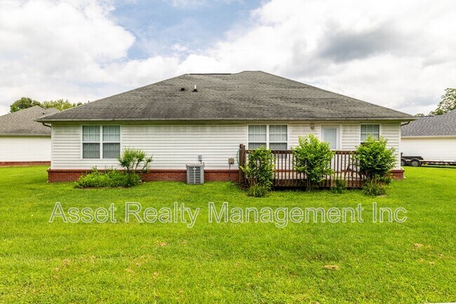 Building Photo - 801 Colonial Estates Way