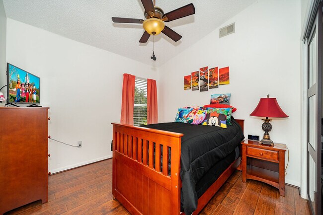 Building Photo - 2424 Hybrid Dr