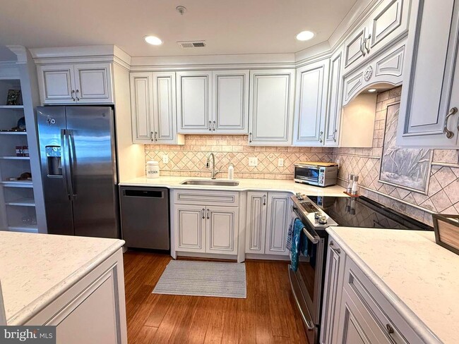 Building Photo - 907 Auckland Way