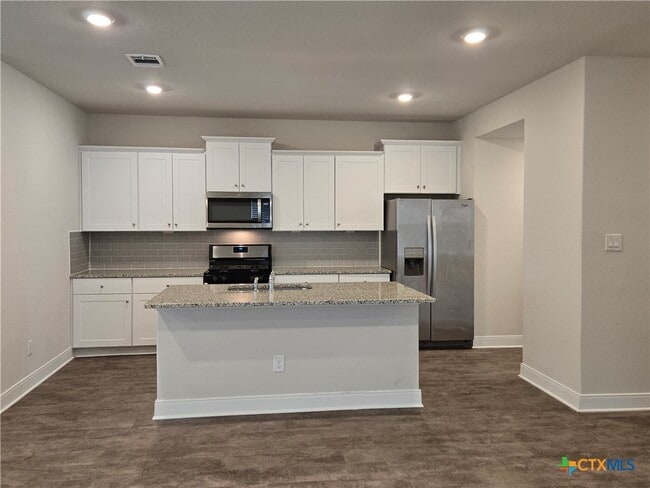 Building Photo - 1420 Parkwood