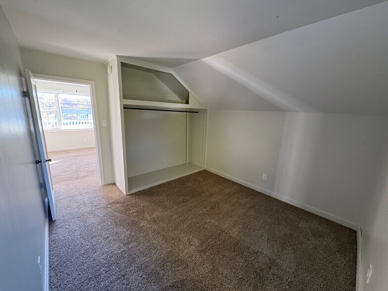 Building Photo - 246 Schwartz Rd