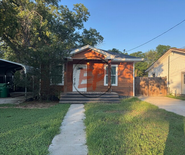 Primary Photo - 221 N Bermuda St
