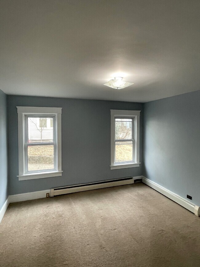 Building Photo - "Charming 3-Bedroom Apartment in Worcester...