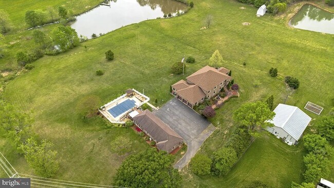 Building Photo - 2277 Poplar Rd