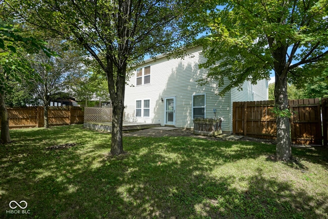 Building Photo - 10155 Holly Berry Cir