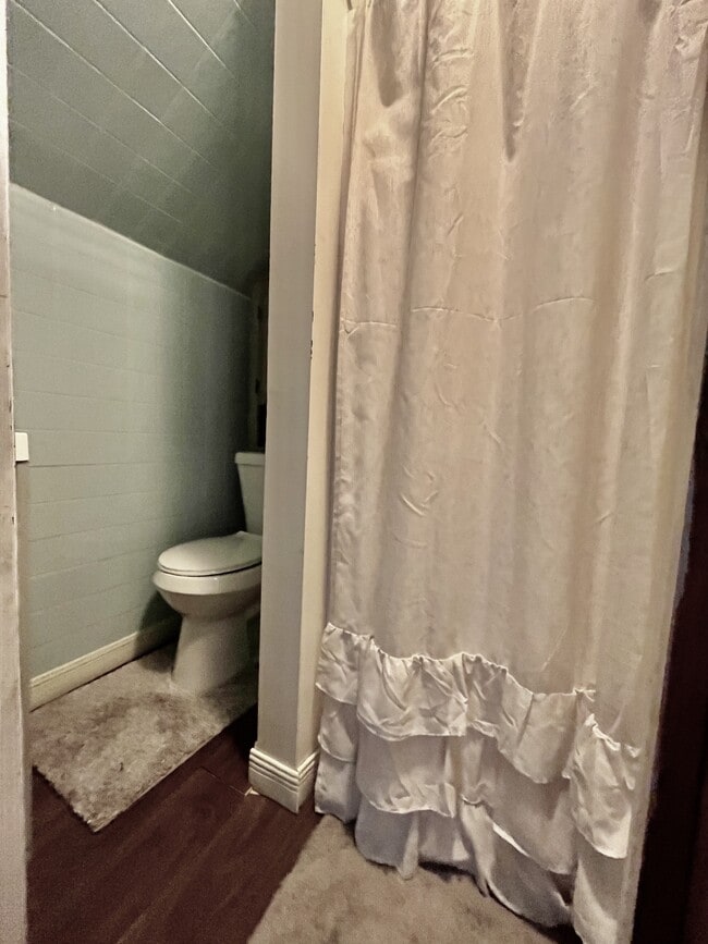 Building Photo - 412 N Martin St