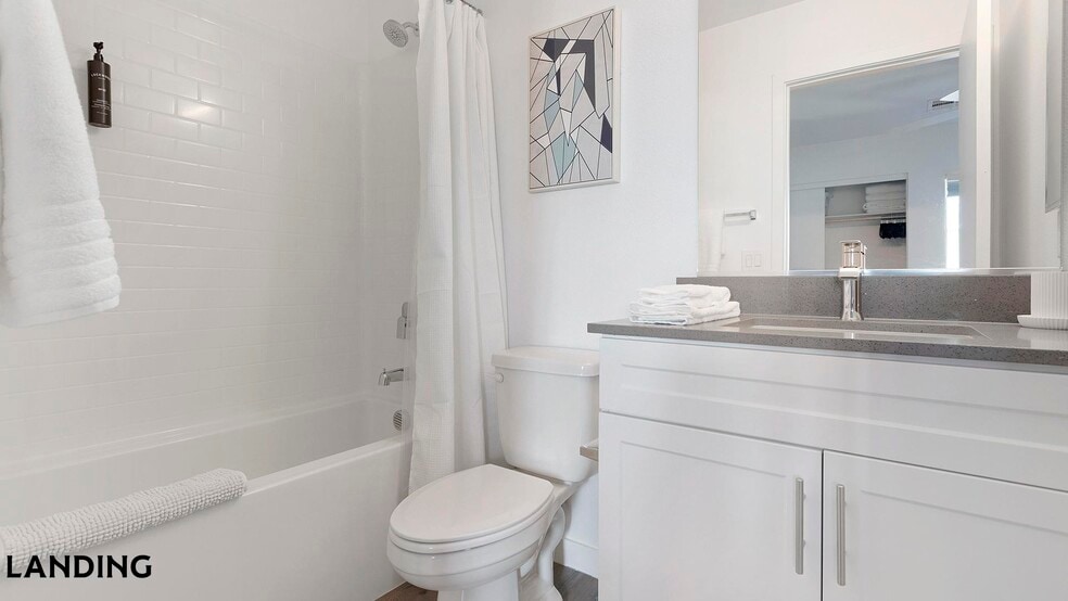 Building Photo - 2705 N Rancho Dr