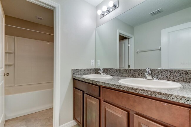 Building Photo - 9648 Sage Creek Dr