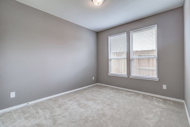 Building Photo - 9312 Bauer Vista Dr