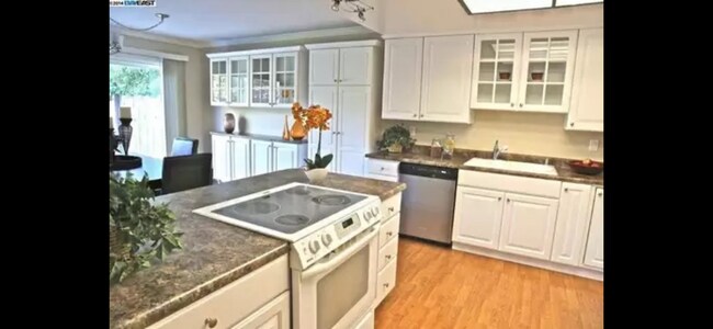 Kitchen - 2794 Dos Rios Dr