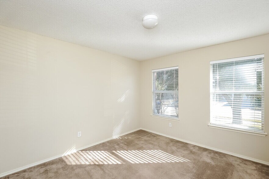 Building Photo - 6057 Arabian Ave