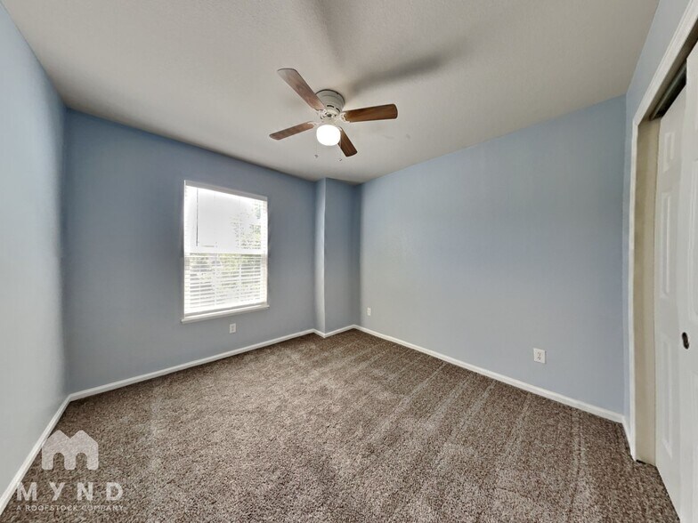 Building Photo - 7704 Autumn Leaf Way