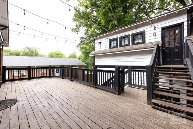 Building Photo - 521 Grandin Rd
