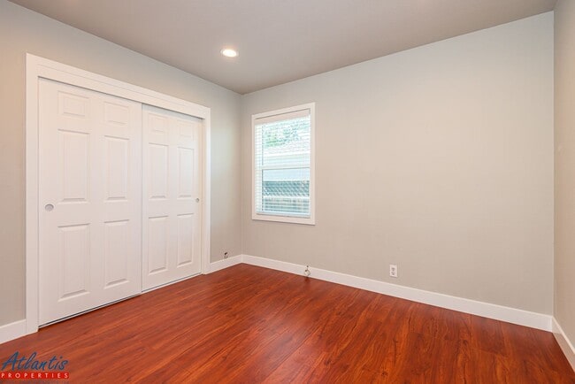 Building Photo - Gorgeous Cambrian Park Home