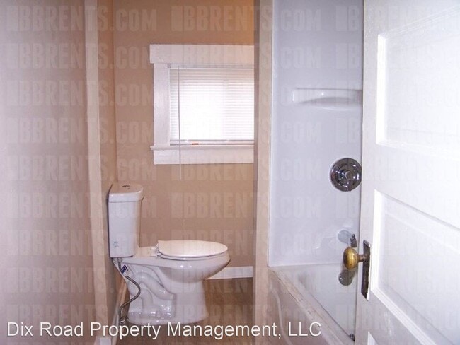 Building Photo - 3 br, 2 bath House - 116 Heaton Ave