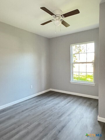 Building Photo - 1308 White Ave