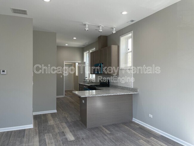 Building Photo - 2822 W 25th St