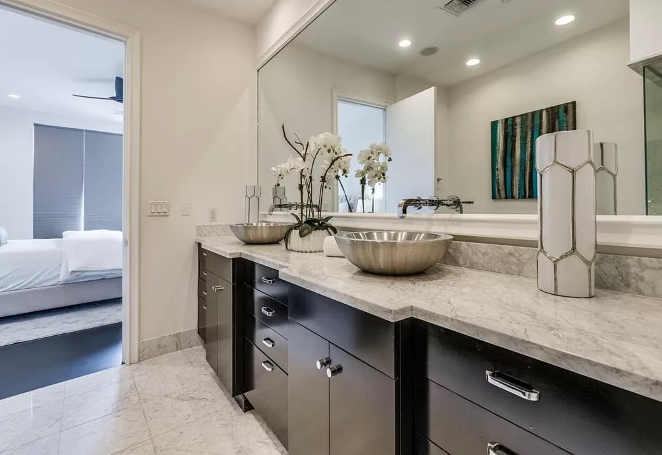 Building Photo - 2555 N Pearl St