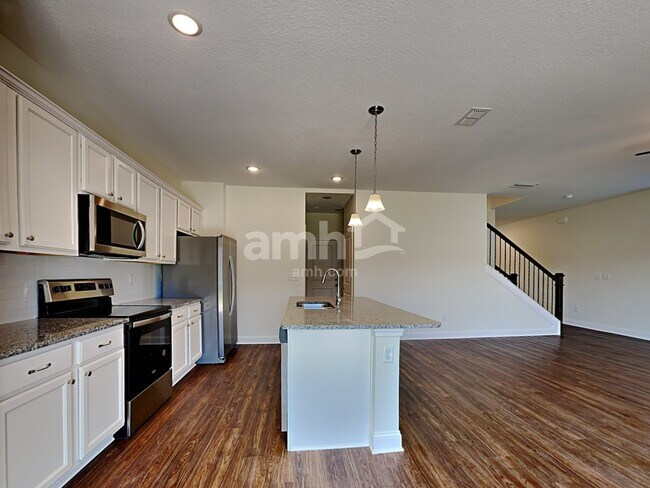 Building Photo - 118 Olivewood Pl