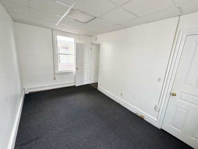 Building Photo - 323 Cumberland St