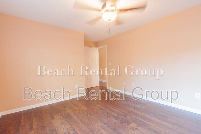 Building Photo - 3774 Hitchcock Way