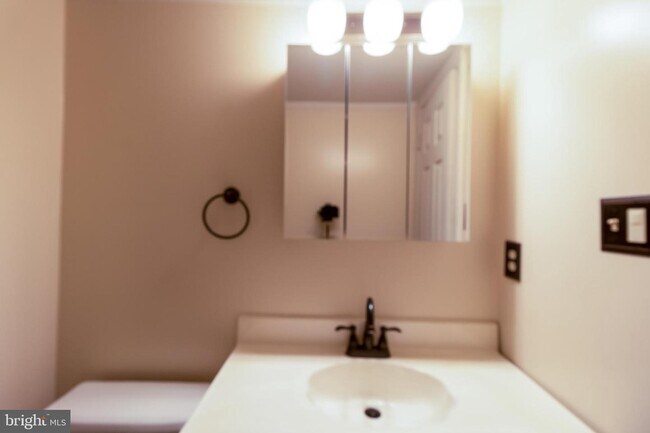Building Photo - 3935 Wintergreen Pl