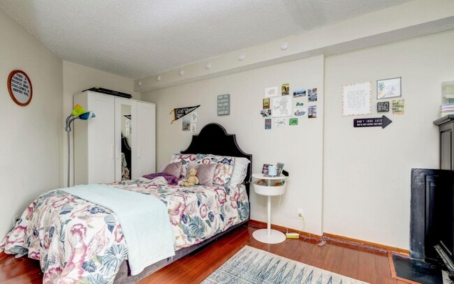 Building Photo - 3 Washington Cir NW