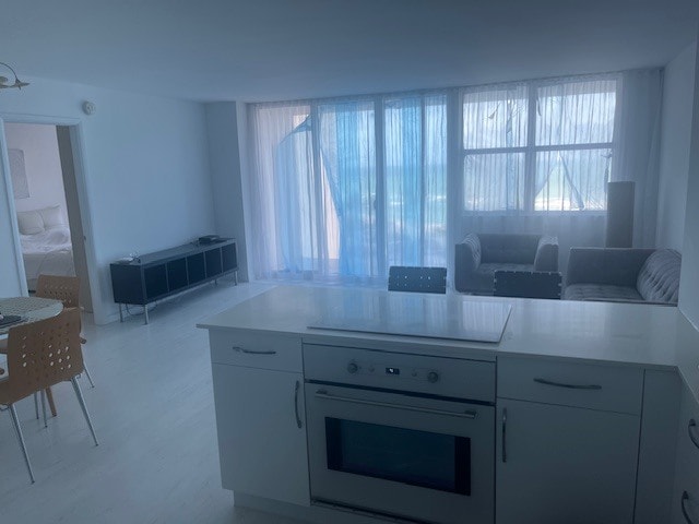 Building Photo - 3180 S Ocean Dr