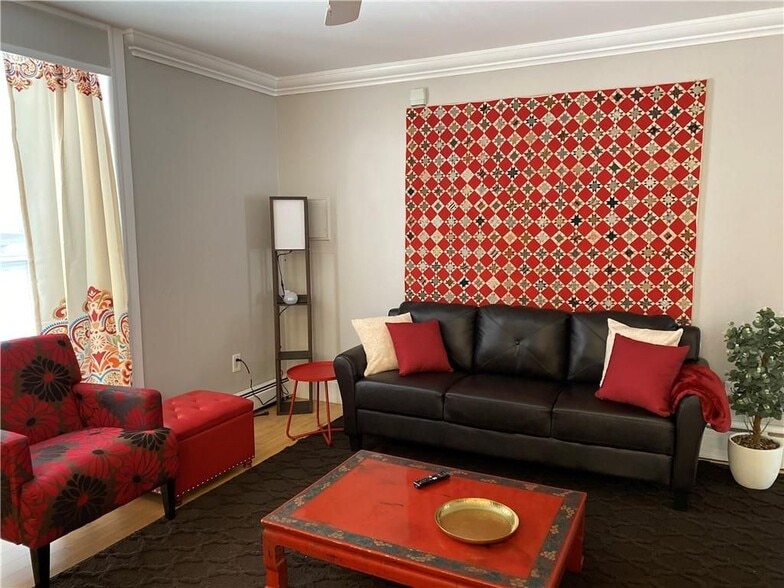 Building Photo - 481 Pine St