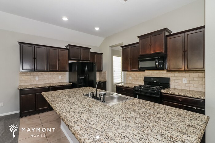 Building Photo - 3526 Cambridge Falls Dr