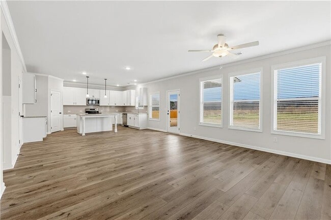 Building Photo - 2500 Sunny Hill Rd