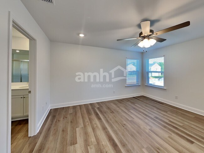 Building Photo - 206 Argea Dr