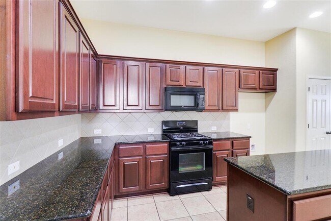 Building Photo - 3608 Glastonbury Trail