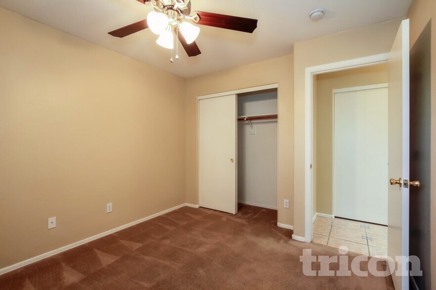 Building Photo - 15072 W Buchanan St