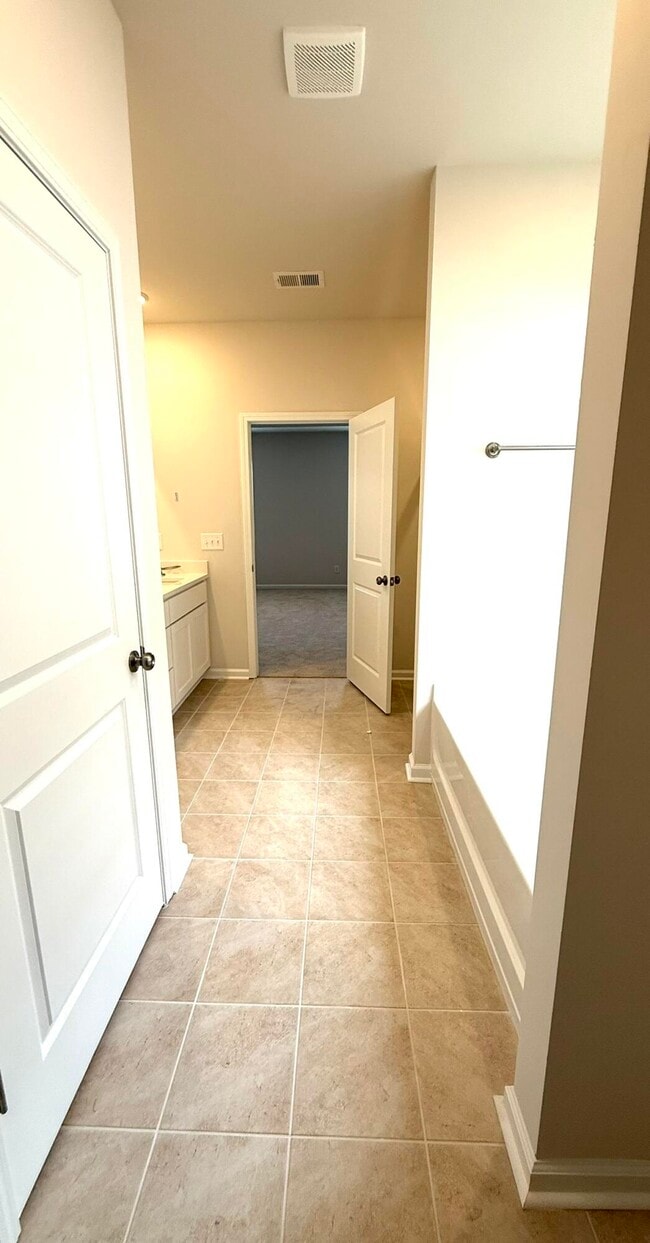 Building Photo - 9093 Malahide Ln