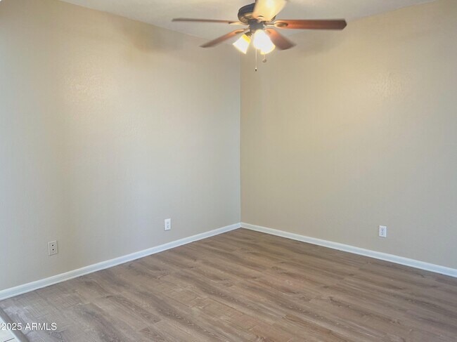 Building Photo - 16029 N 25th Dr