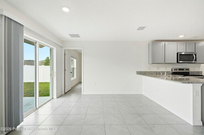 Building Photo - 13322 Golden Lime Ave
