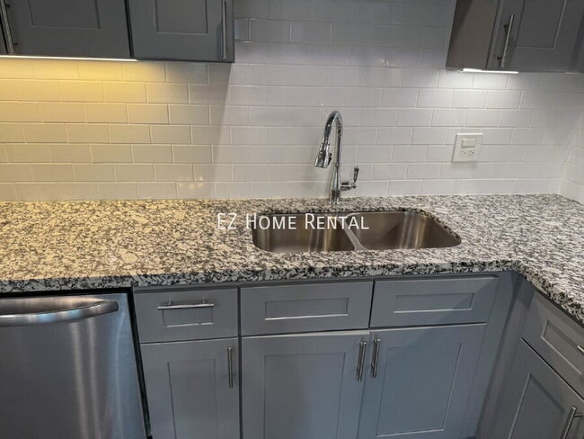 Building Photo - 4939 Ambient Dr